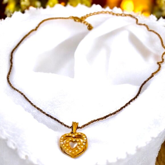 Avon Floating Heart Pendant Rhinestones Necklace Signed NA 16" - Picture 9 of 14